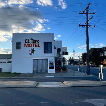 El Toro Motel Numurkah Exterior foto